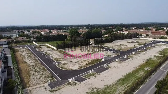 Terrain constructible à Châteaurenard, parcelles viabilisées et libres de constructeur 