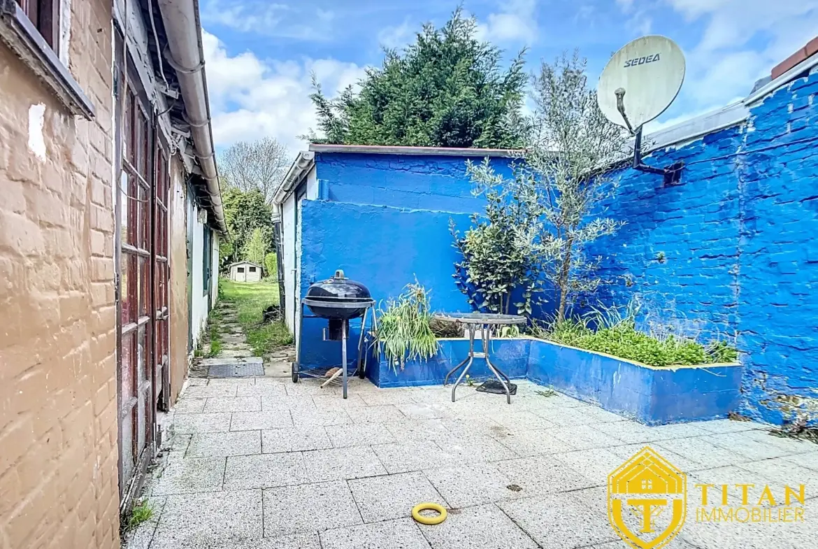  Maison, deux chambres, grand jardin, Faubourg de Cassel - Titan Immobilier Maison 4 pièces rénovée à Socx, 90,6 m², au prix de 179 900 € 