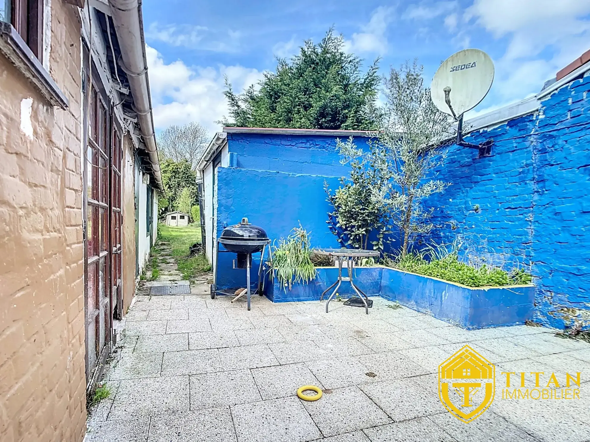  Maison, deux chambres, grand jardin, Faubourg de Cassel - Titan Immobilier Maison 4 pièces rénovée à Socx, 90,6 m², au prix de 179 900 € 