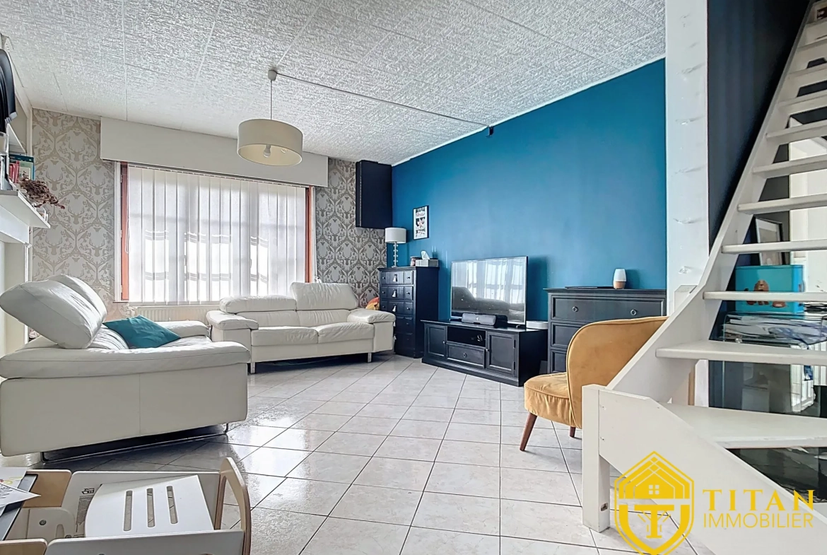  Maison, deux chambres, grand jardin, Faubourg de Cassel - Titan Immobilier Maison 4 pièces rénovée à Socx, 90,6 m², au prix de 179 900 € 