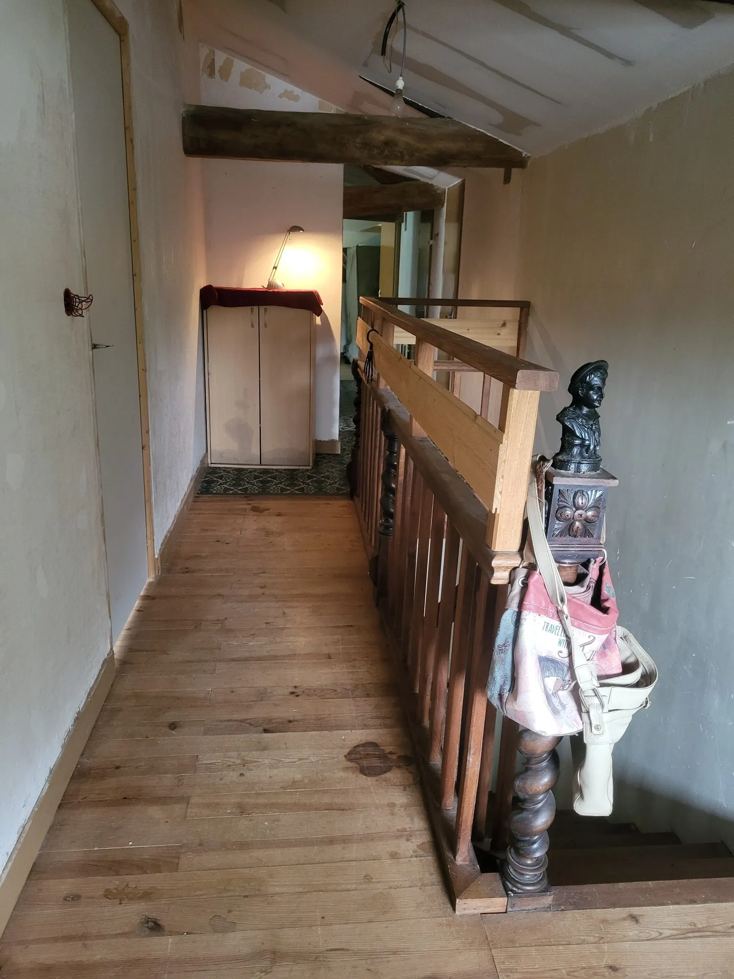 Belle maison à rénover avec grand terrain à Courpignac en campagne 