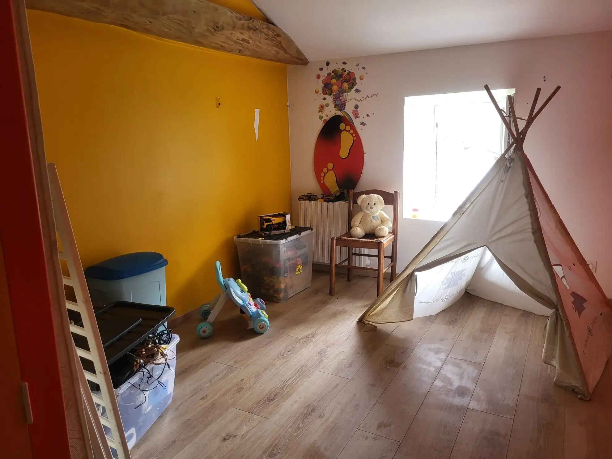 Belle maison à rénover avec grand terrain à Courpignac en campagne 