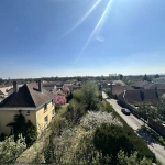 Appartement 2 pièces de 46 m² à Sainte Savine, proche commerces, avec parking