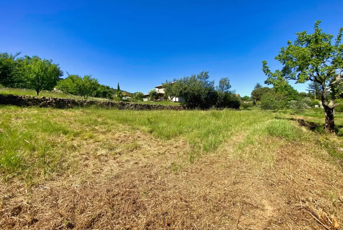 Terrain constructible de 883 m² à MERCUER, proches d'AUBENAS 