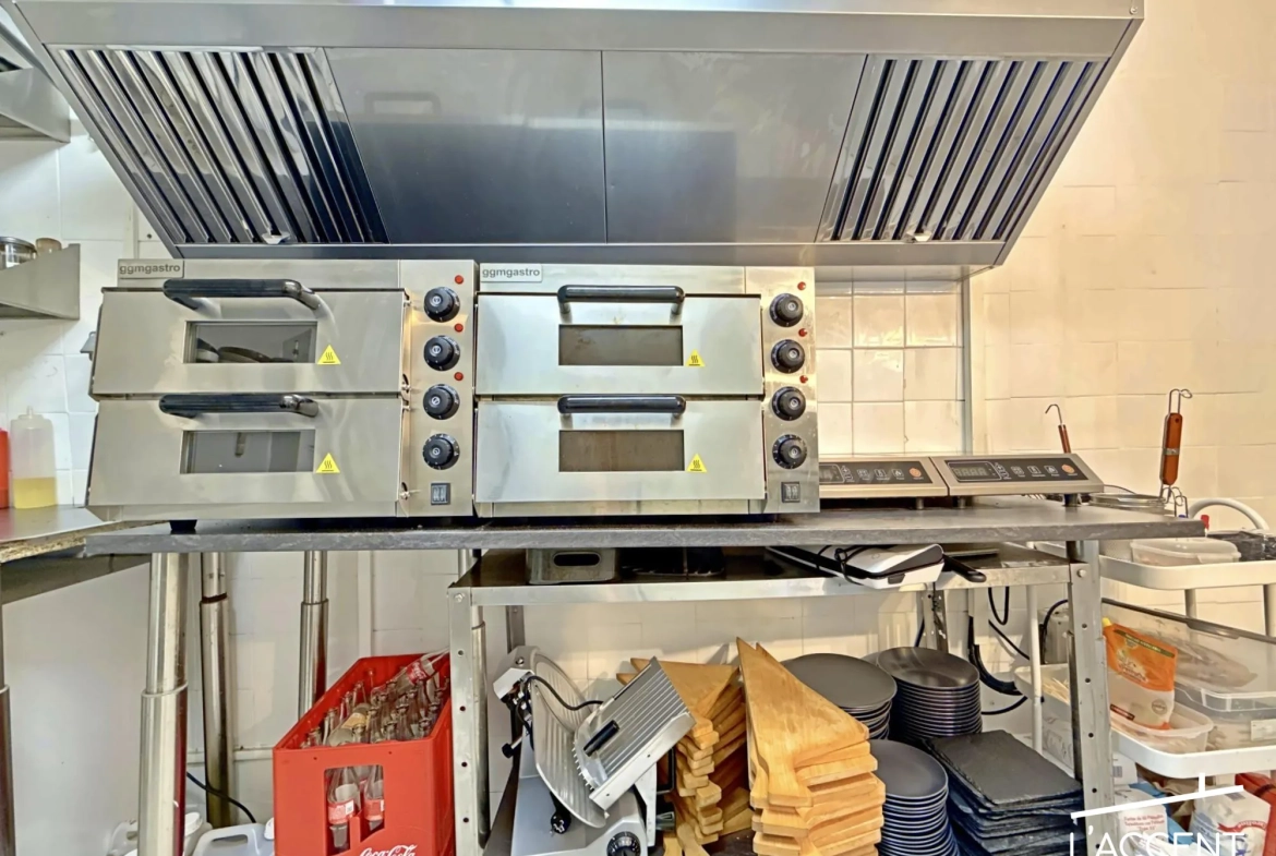 À vendre Fonds de commerce de restaurant à Nîmes, emplacement privilégié 