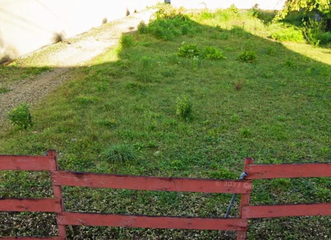 Lot de 3 garages avec terrain à Bar-sur-Aube, investissement rentable 