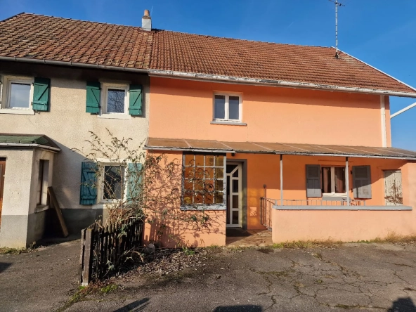 Maison mitoyenne à Tagsdorf dans le Sundgau avec 3 chambres, terrasse, garage et pompe à chaleur