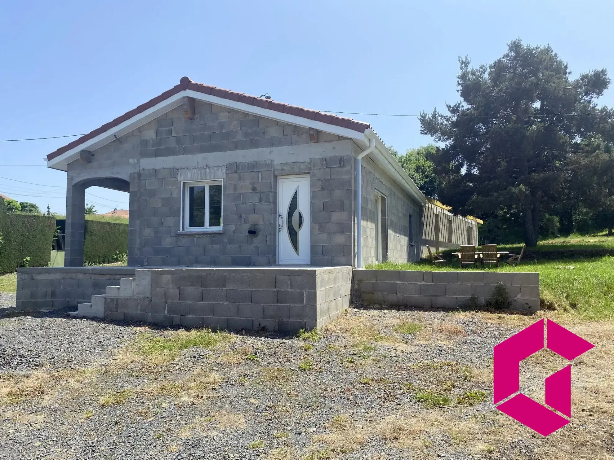 Charmant plain-pied neuf de 65 m² à Craponne-sur-Arzon avec terrasse et terrain 