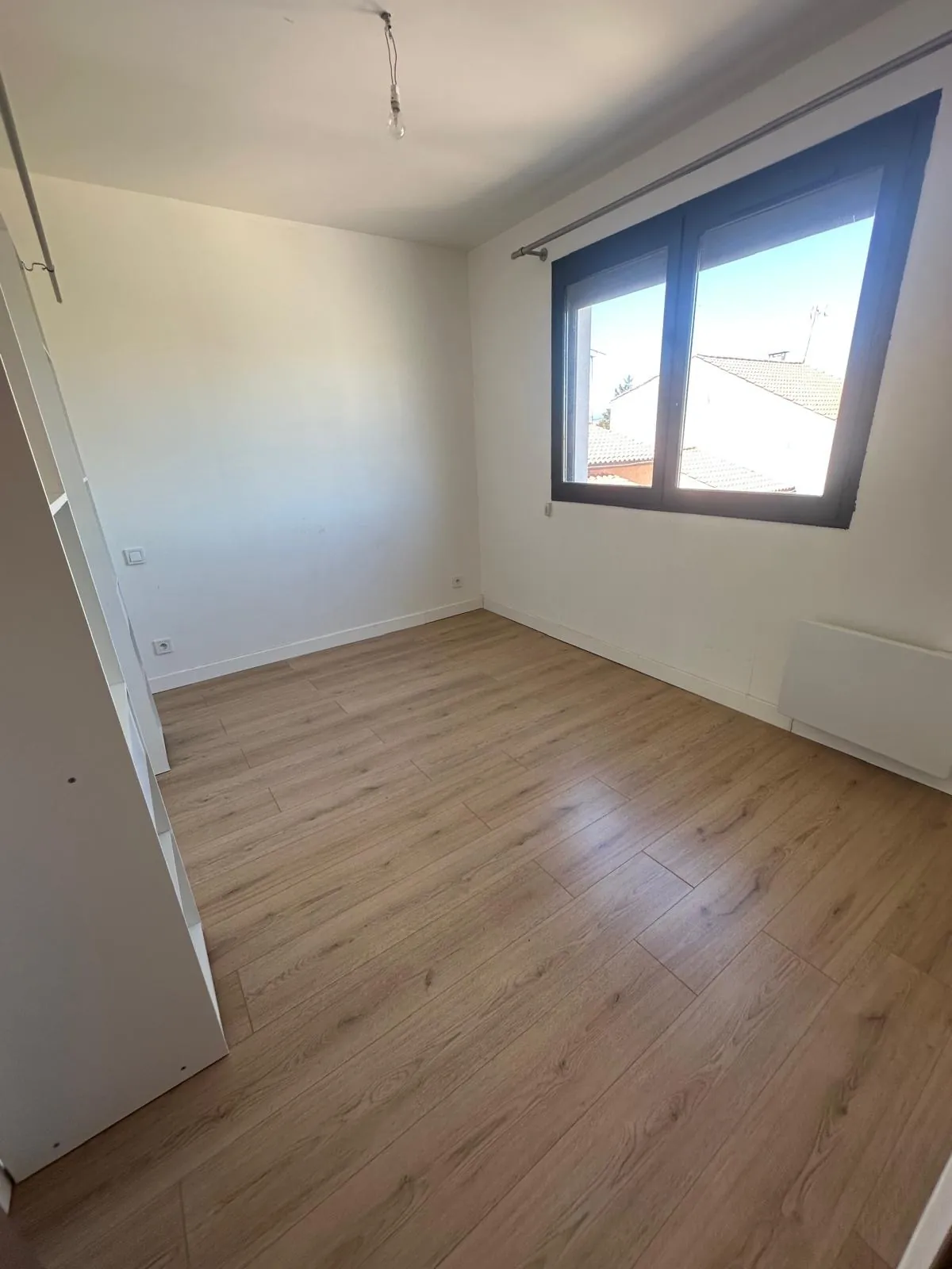 Maison rénovée de 86,73 m² avec jardins et garage à Grazaille, Carcassonne 