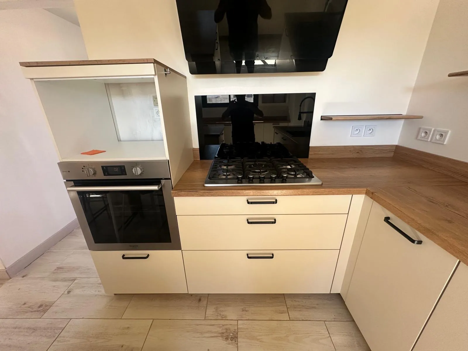 Maison rénovée de 86,73 m² avec jardins et garage à Grazaille, Carcassonne 