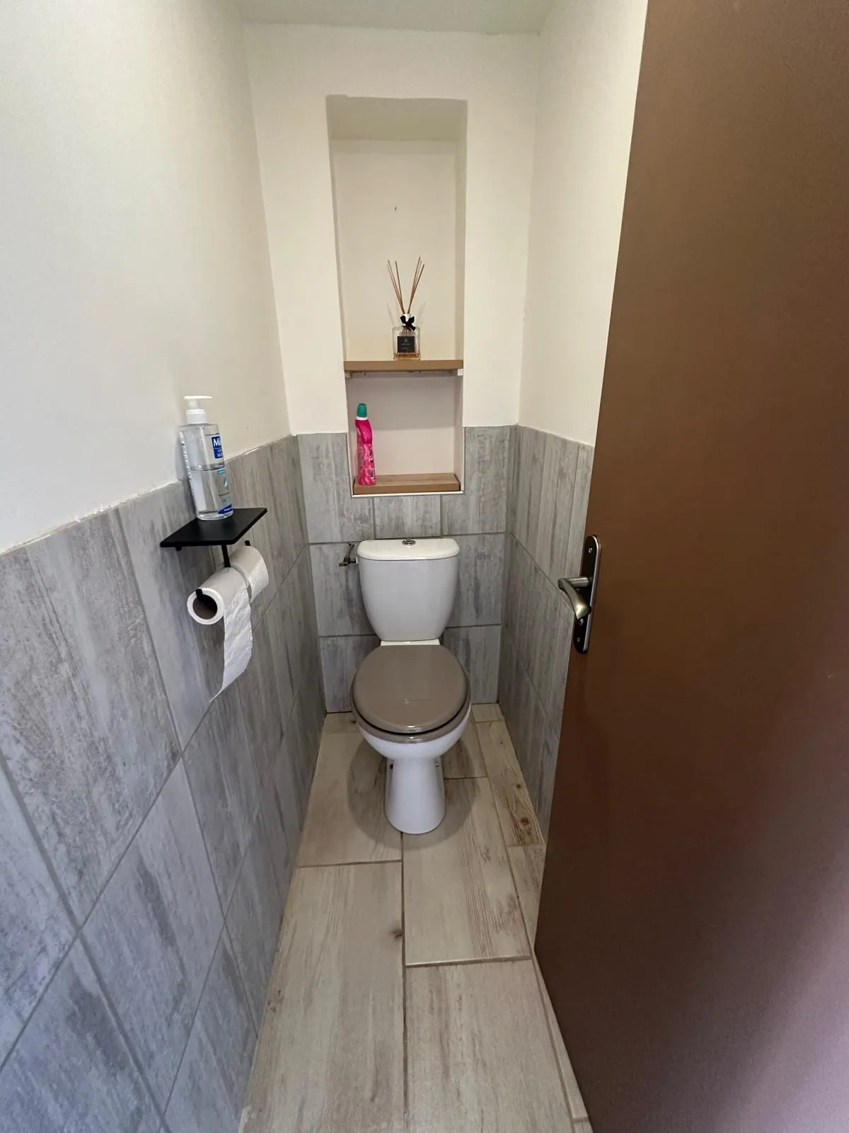 Maison rénovée de 86,73 m² avec jardins et garage à Grazaille, Carcassonne 