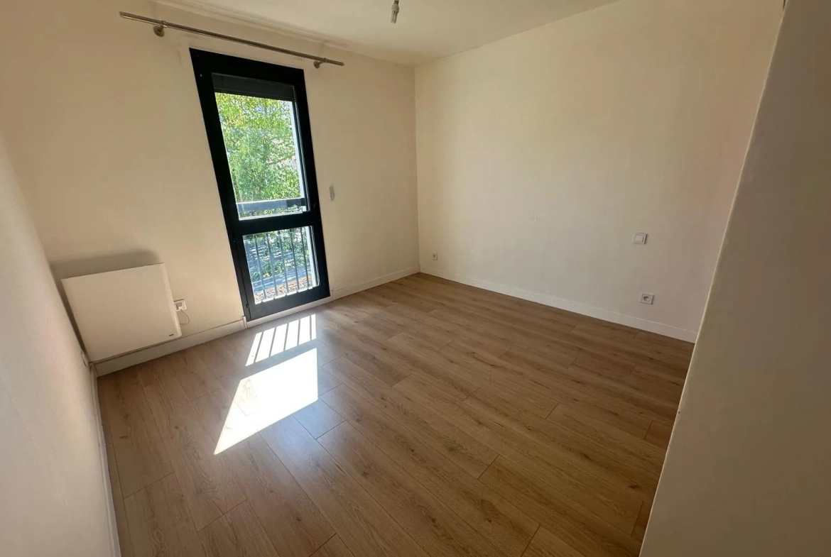 Maison rénovée de 86,73 m² avec jardins et garage à Grazaille, Carcassonne 