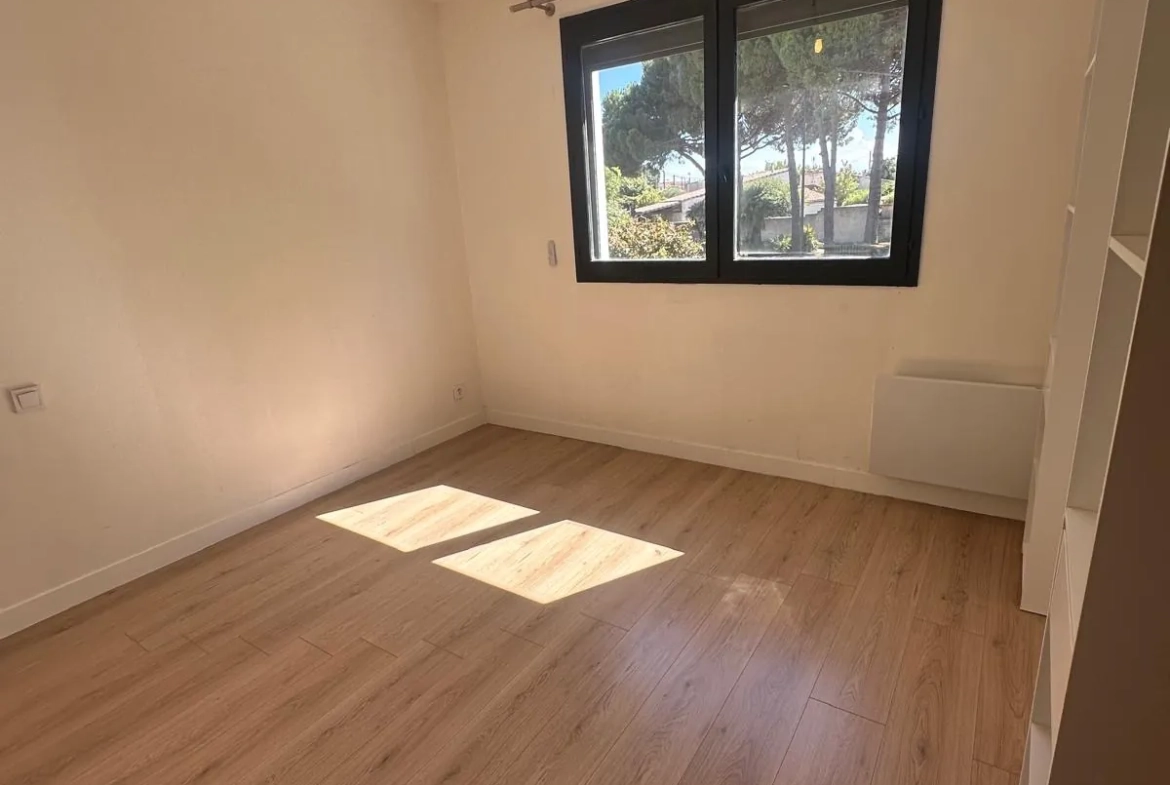Maison rénovée de 86,73 m² avec jardins et garage à Grazaille, Carcassonne 