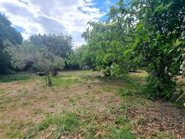 Terrain constructible de 465 m² à Uchaud (30) – Opportunité rare pour votre projet immobilier