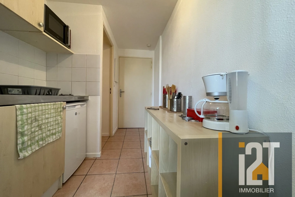 Studio à vendre à Neymes - 4ème étage avec ascenseur, lumineux et proche commodités 