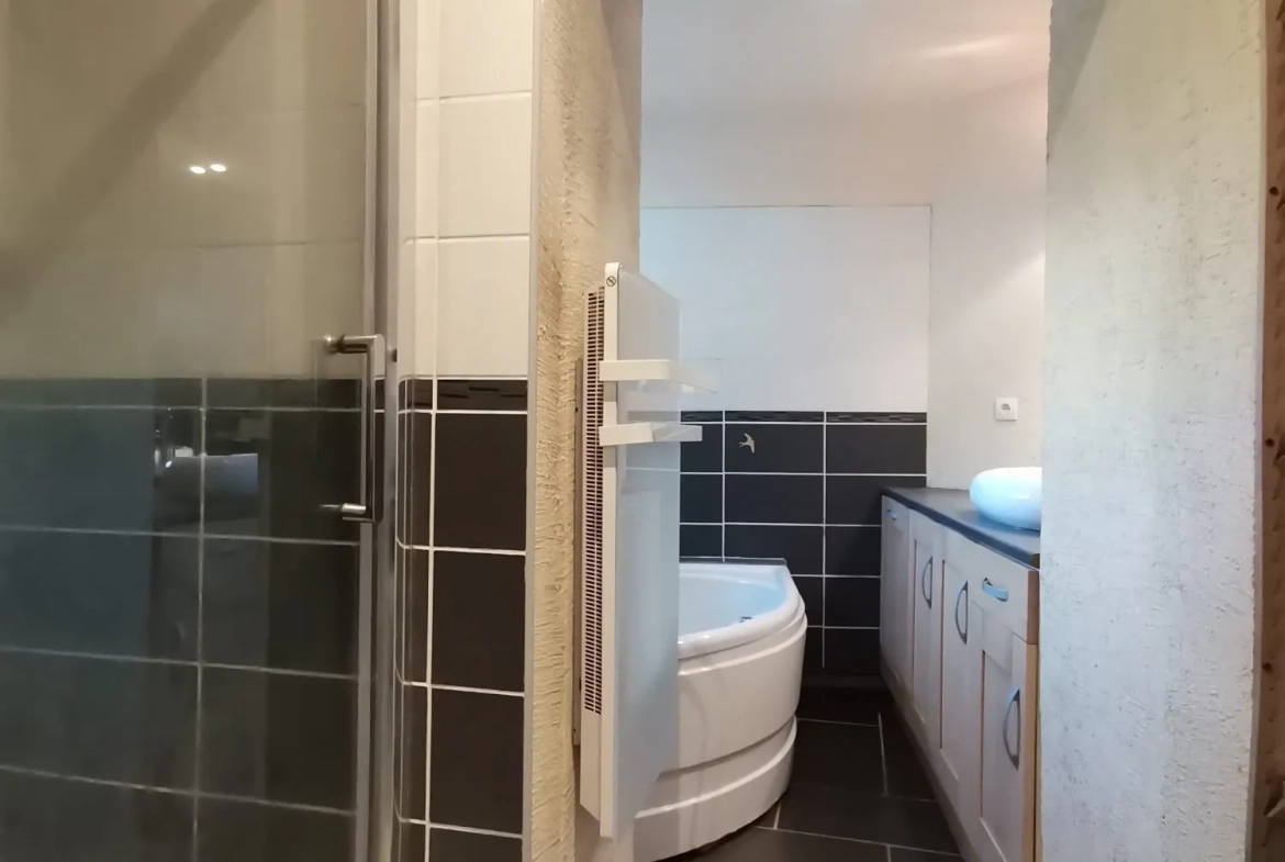 Maison de ville à vendre à Sainte-Mesme, 73 m² avec terrain de 423 m² 