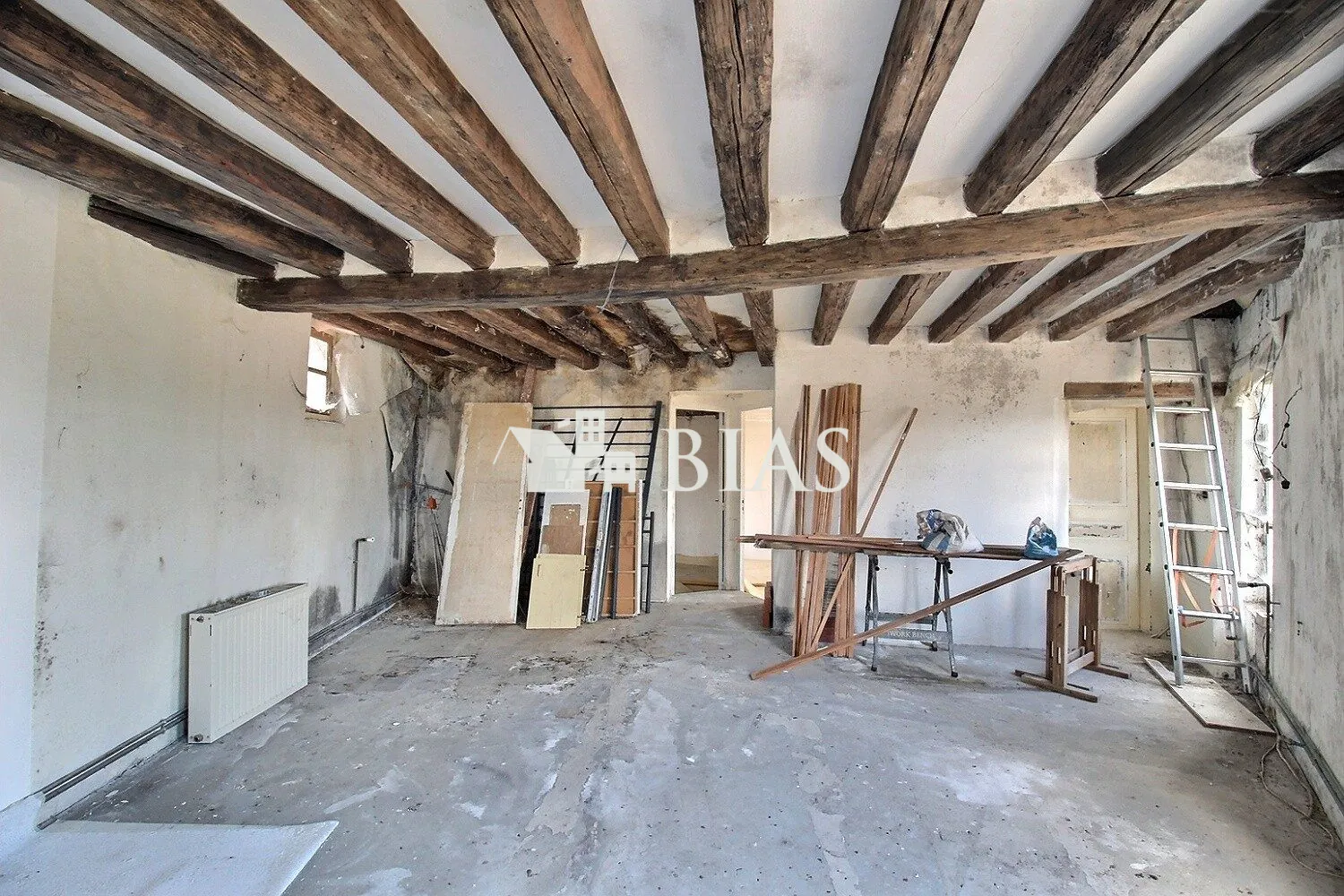 appartement - séjour Maison à rénover à Rugles — Opportunité d'investissement rare 