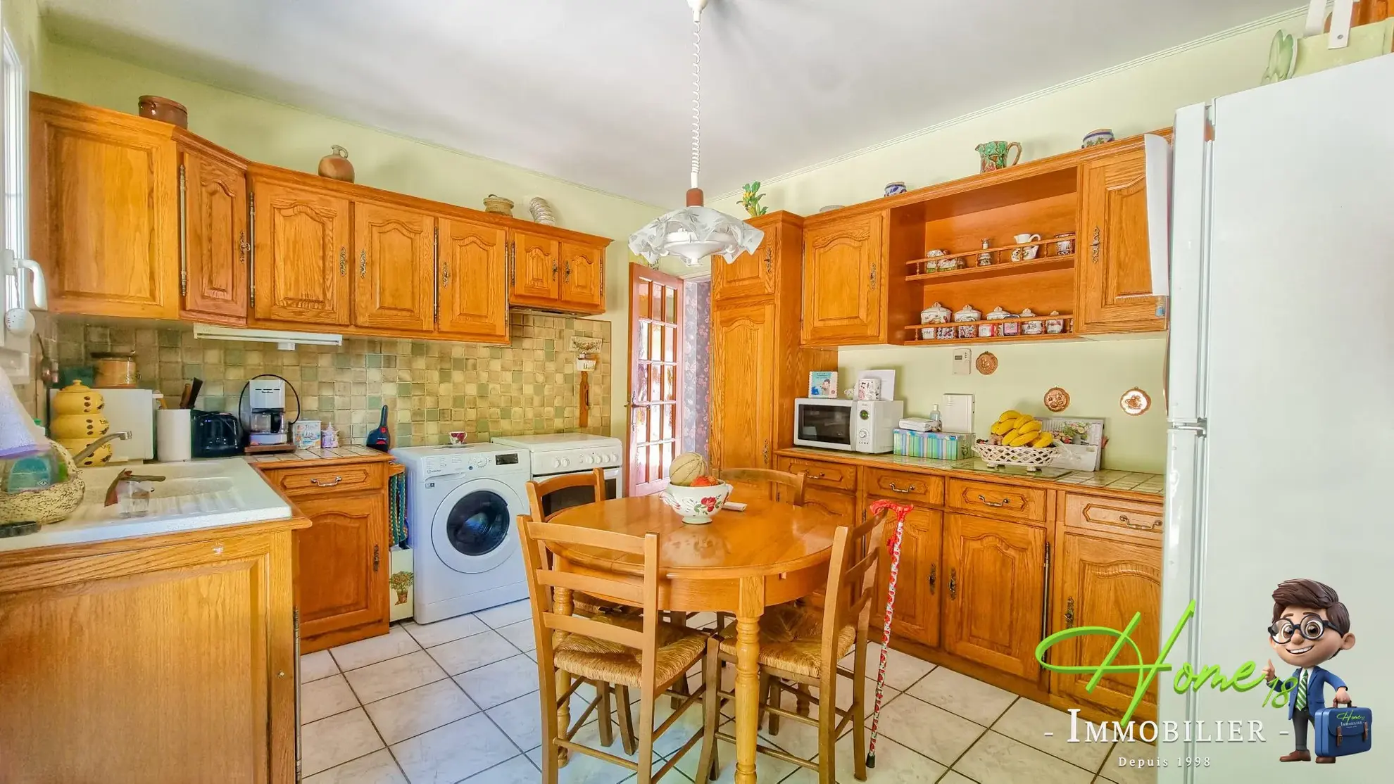 Maison à vendre à Fussy, proche Bourges, 3 chambres, terrasse, sous-sol complet 