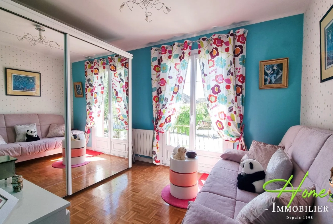 Maison à vendre à Fussy, proche Bourges, 3 chambres, terrasse, sous-sol complet 