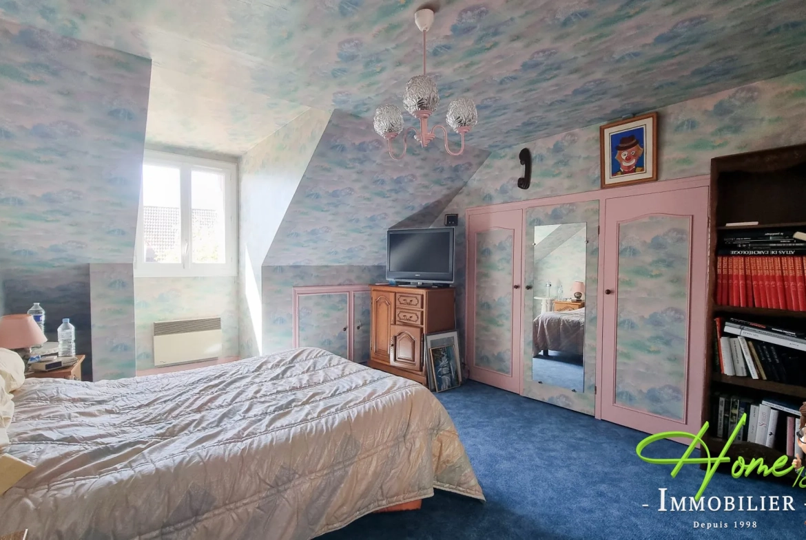 Maison à vendre à Fussy, proche Bourges, 3 chambres, terrasse, sous-sol complet 