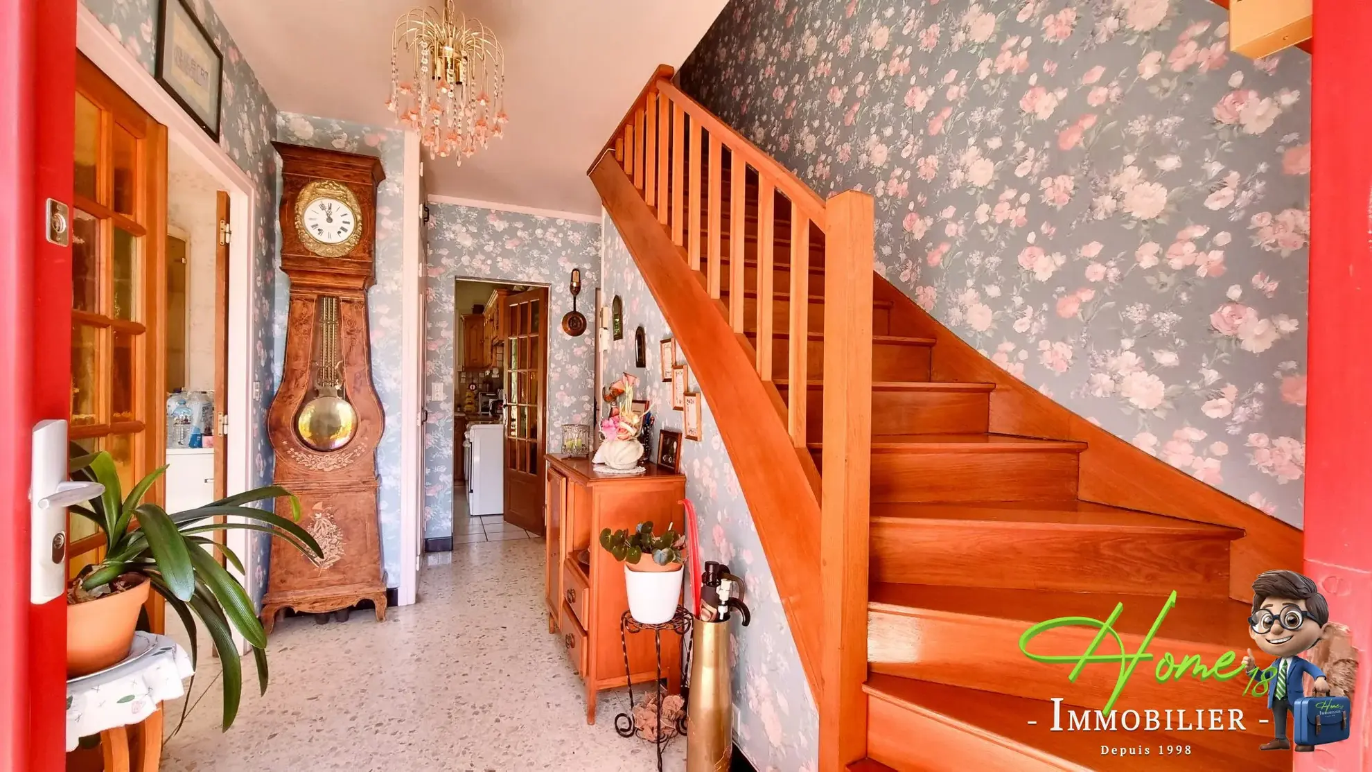 Maison à vendre à Fussy, proche Bourges, 3 chambres, terrasse, sous-sol complet 