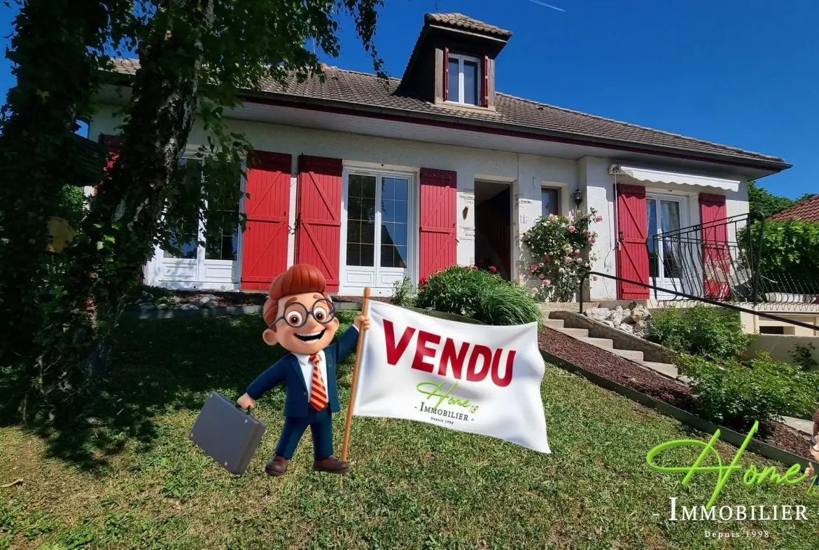 Maison à vendre à Fussy, proche Bourges, 3 chambres, terrasse, sous-sol complet 