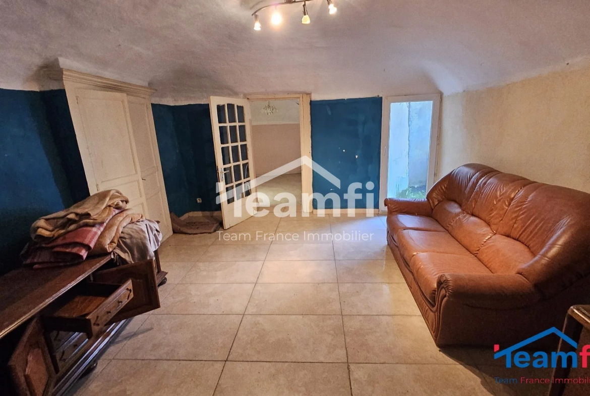 Grande maison en pierre à Les Mages avec potentiel, idéale pour investissement ou résidence principale 