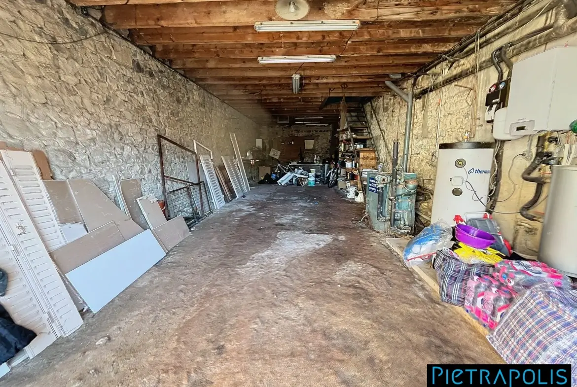 Maison rénovée avec 3 chambres et potentiel d'extension à Pietrapolis 