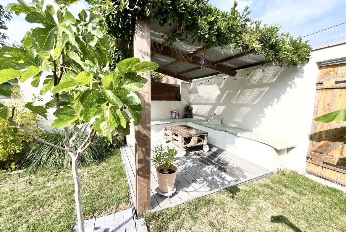 Maison rénovée de 113 m² avec jardin et garage à Cholet - Quartier Descartes 