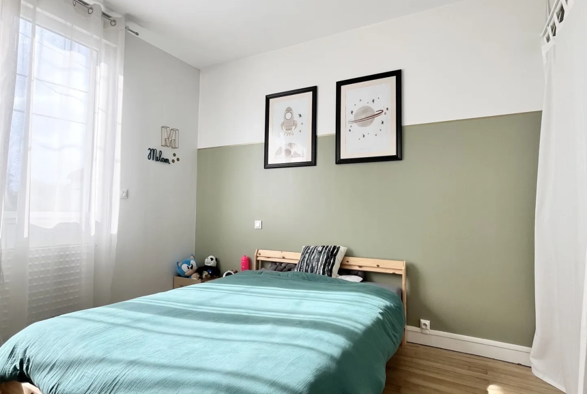 Maison rénovée de 113 m² avec jardin et garage à Cholet - Quartier Descartes 
