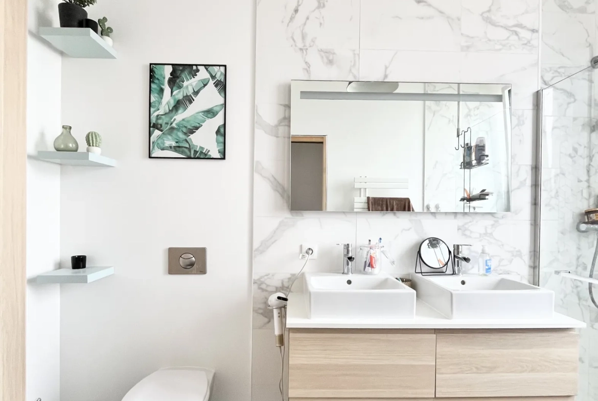 Maison rénovée de 113 m² avec jardin et garage à Cholet - Quartier Descartes 