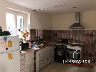 Maison de village en vente à Le Bousquet-d'Orb - Opportunité d'investissement 