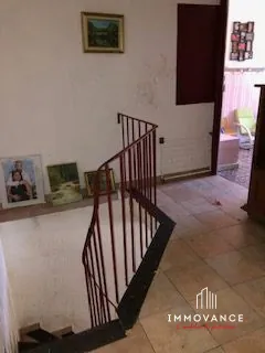 Maison de village en vente à Le Bousquet-d'Orb - Opportunité d'investissement 