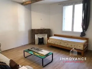 Maison de village en vente à Le Bousquet-d'Orb - Opportunité d'investissement 