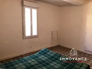 Maison de village en vente à Le Bousquet-d'Orb - Opportunité d'investissement 