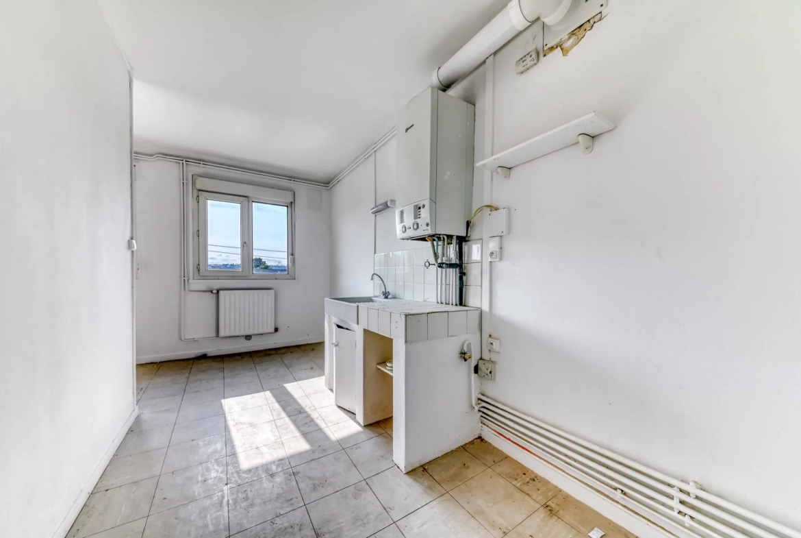 A vendre appartement T2 à Grigny, proche commodités, avec parking et faible consommation énergétique 