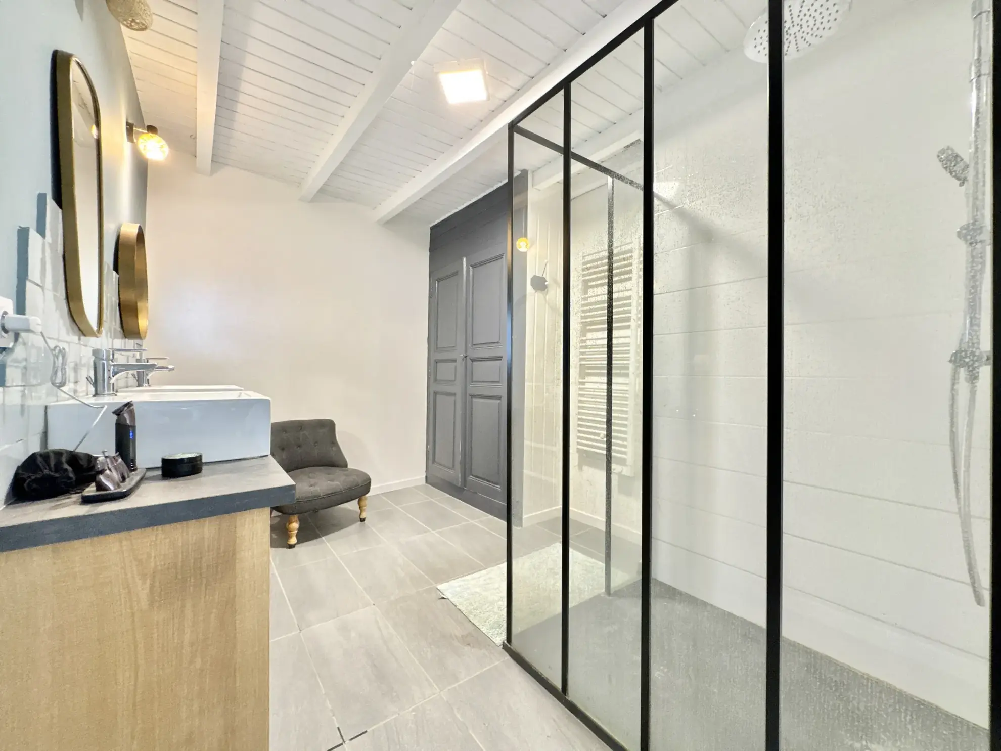 Immeuble à vendre à Penne d’Agenais avec trois appartements, proche du bourg médiéval 