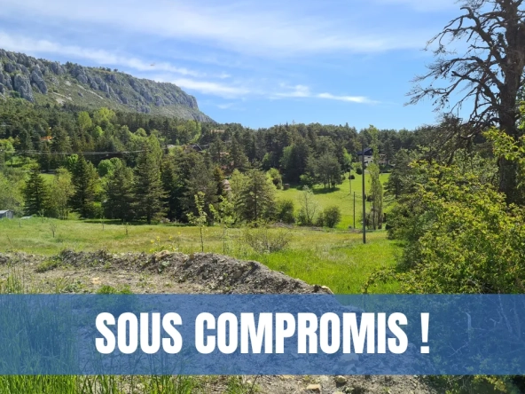 Terrain constructible à vendre à Andon - Vue montagne, tranquillité et proximité des commodités