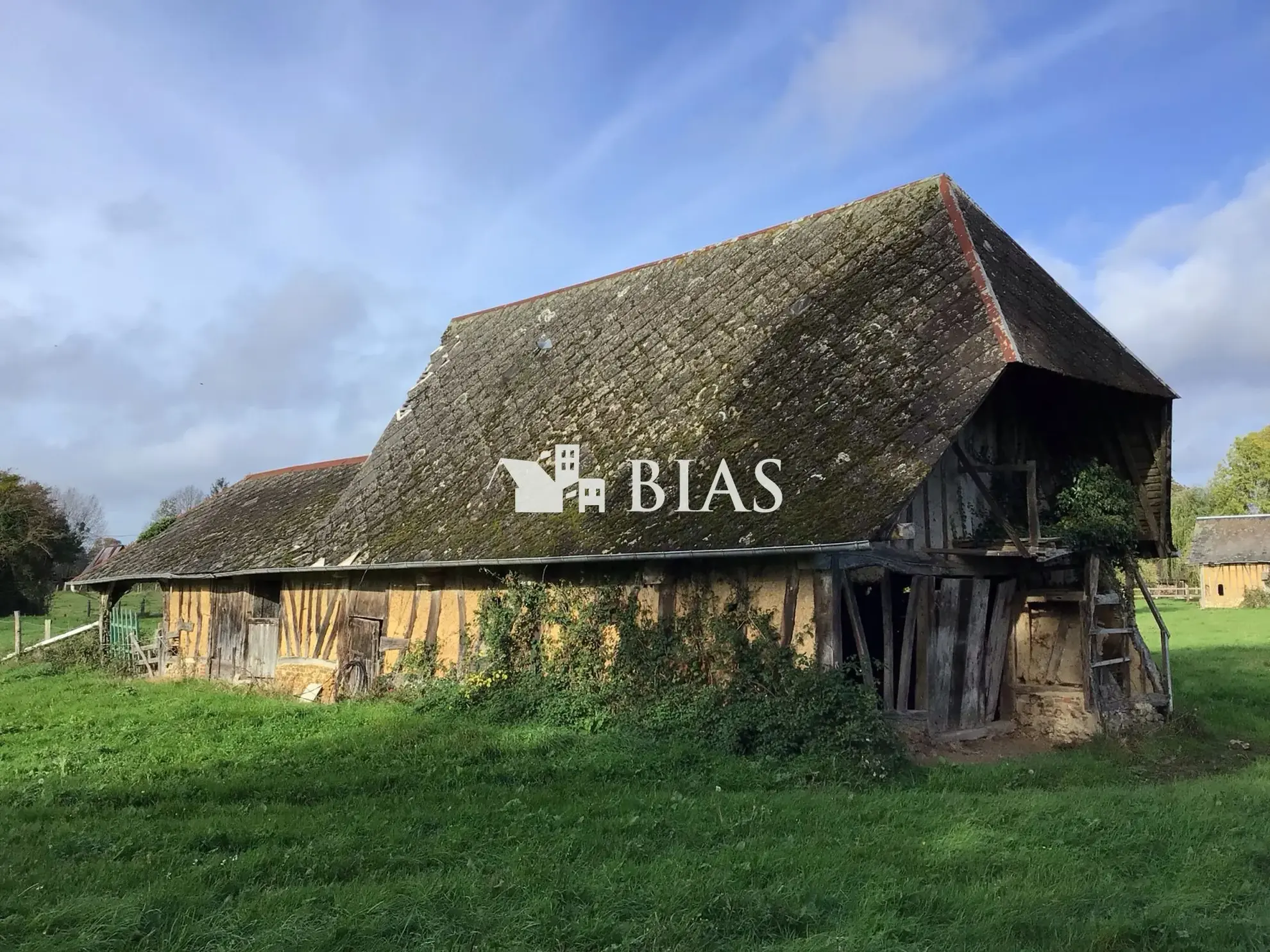 Ancien pressoir normand à réhabiliter à Pont-Audemer – Terrain 4500 m² 
