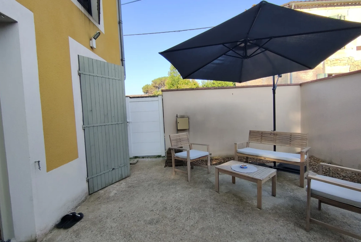 Maison de village à Langon avec terrasse, jardin et parking, proche commodités 