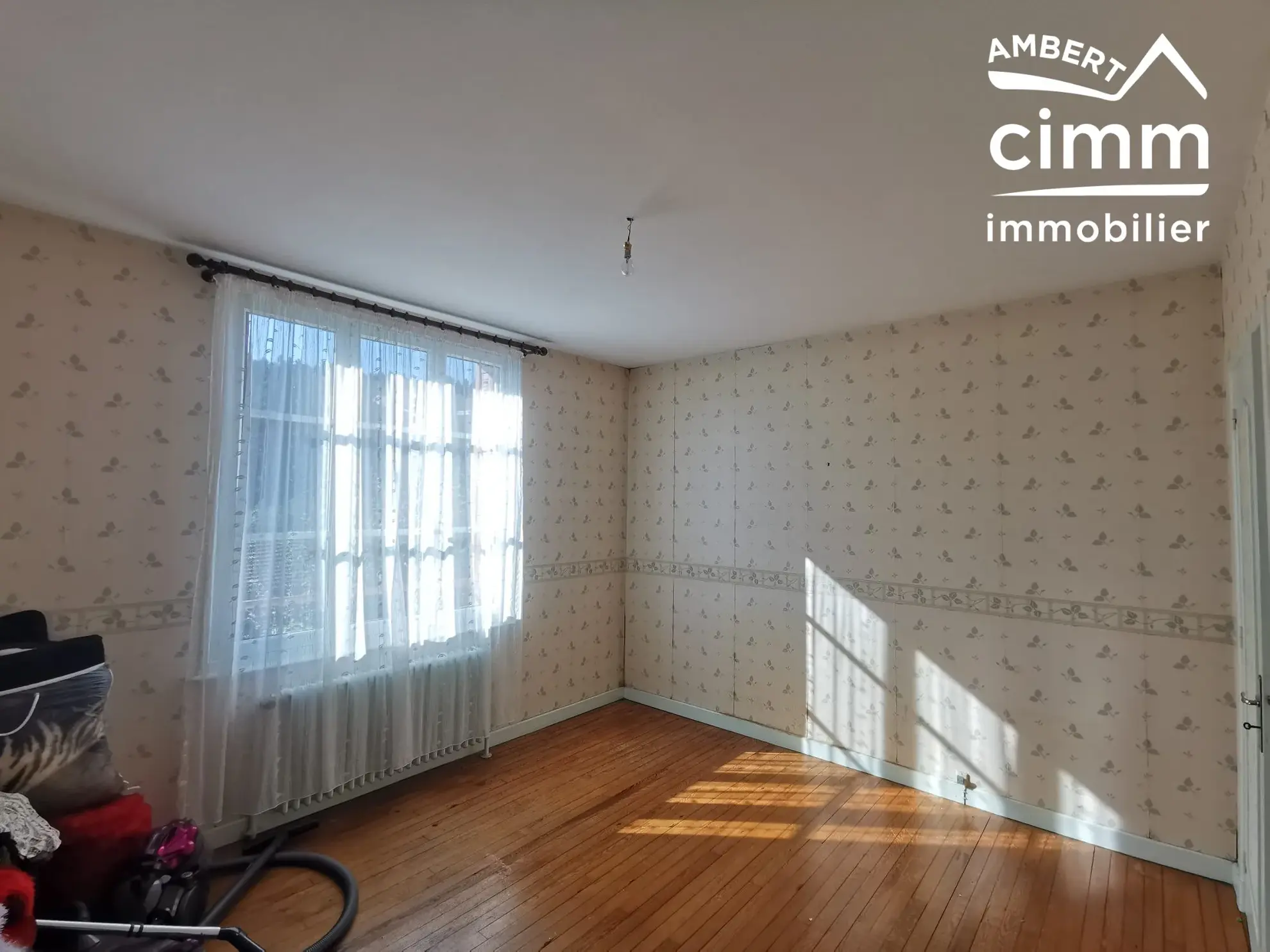Maison familiale avec jardin à Ambert - 4 chambres, vue dégagée, 124 950 € 