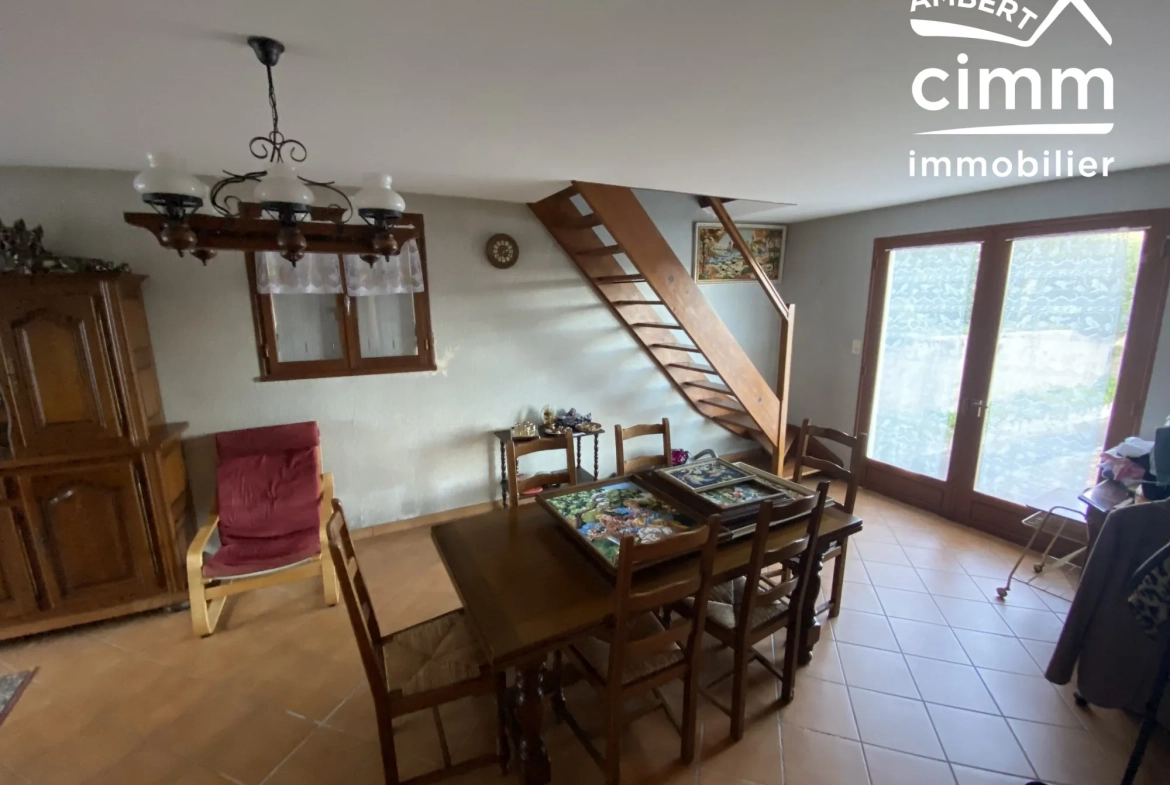 Maison familiale avec jardin à Ambert - 4 chambres, vue dégagée, 124 950 € 