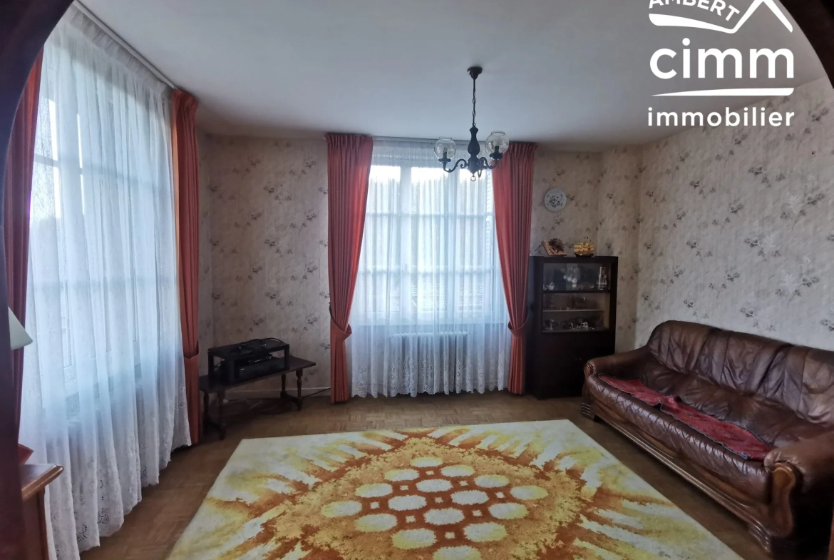 Maison familiale avec jardin à Ambert - 4 chambres, vue dégagée, 124 950 € 
