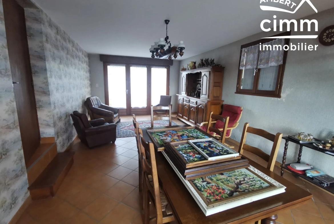 Maison familiale avec jardin à Ambert - 4 chambres, vue dégagée, 124 950 € 