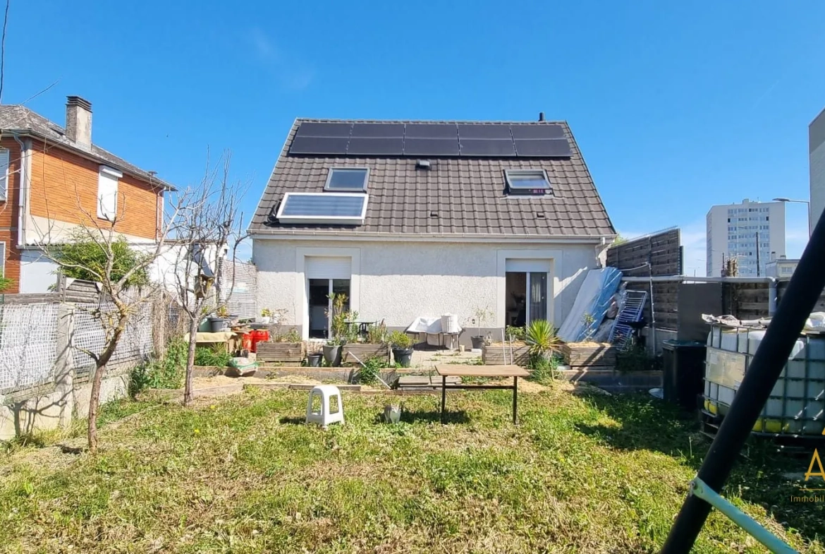 Maison à vendre à Cambrai avec jardin plein sud et terrasse de 30 m² 