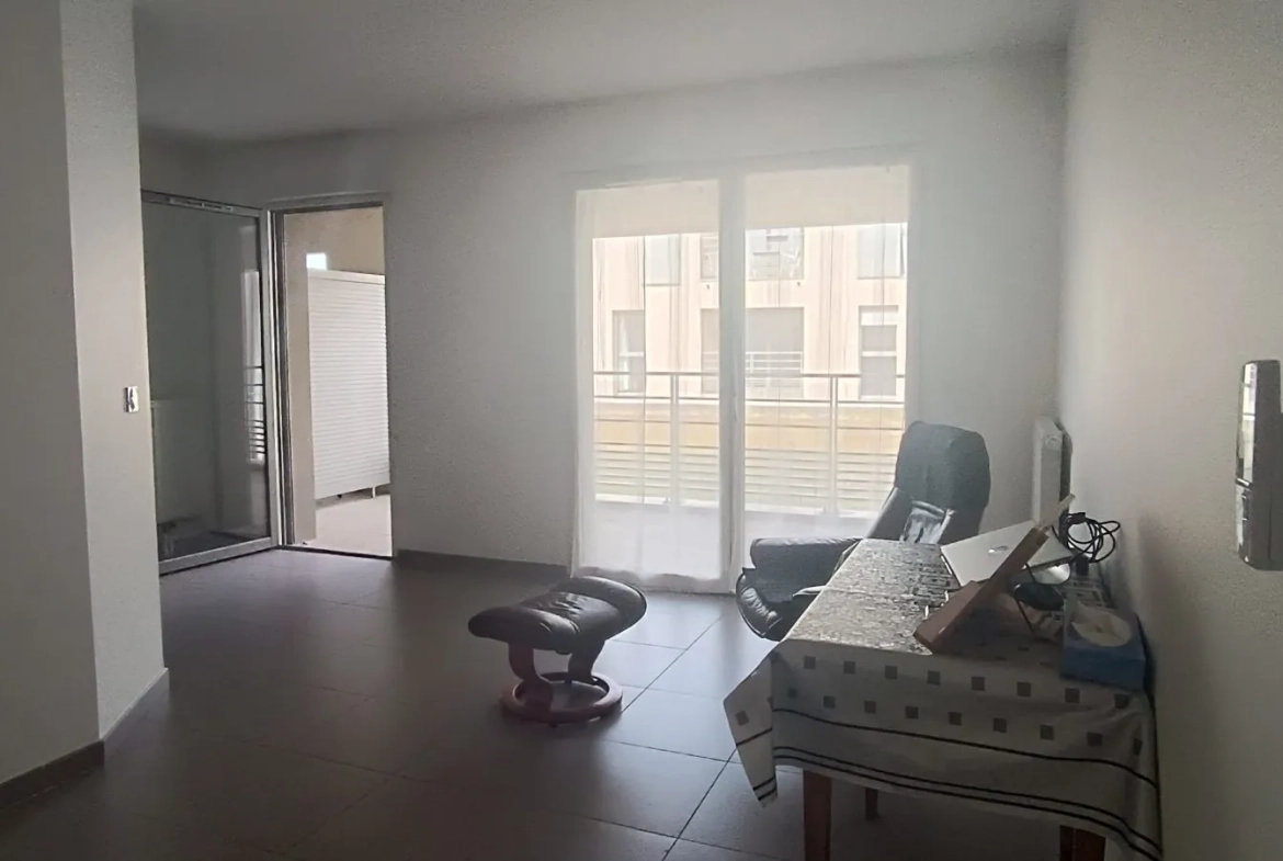 Appartement à vendre à La Riche proche du Jardin Botanique avec parking et terrasse 