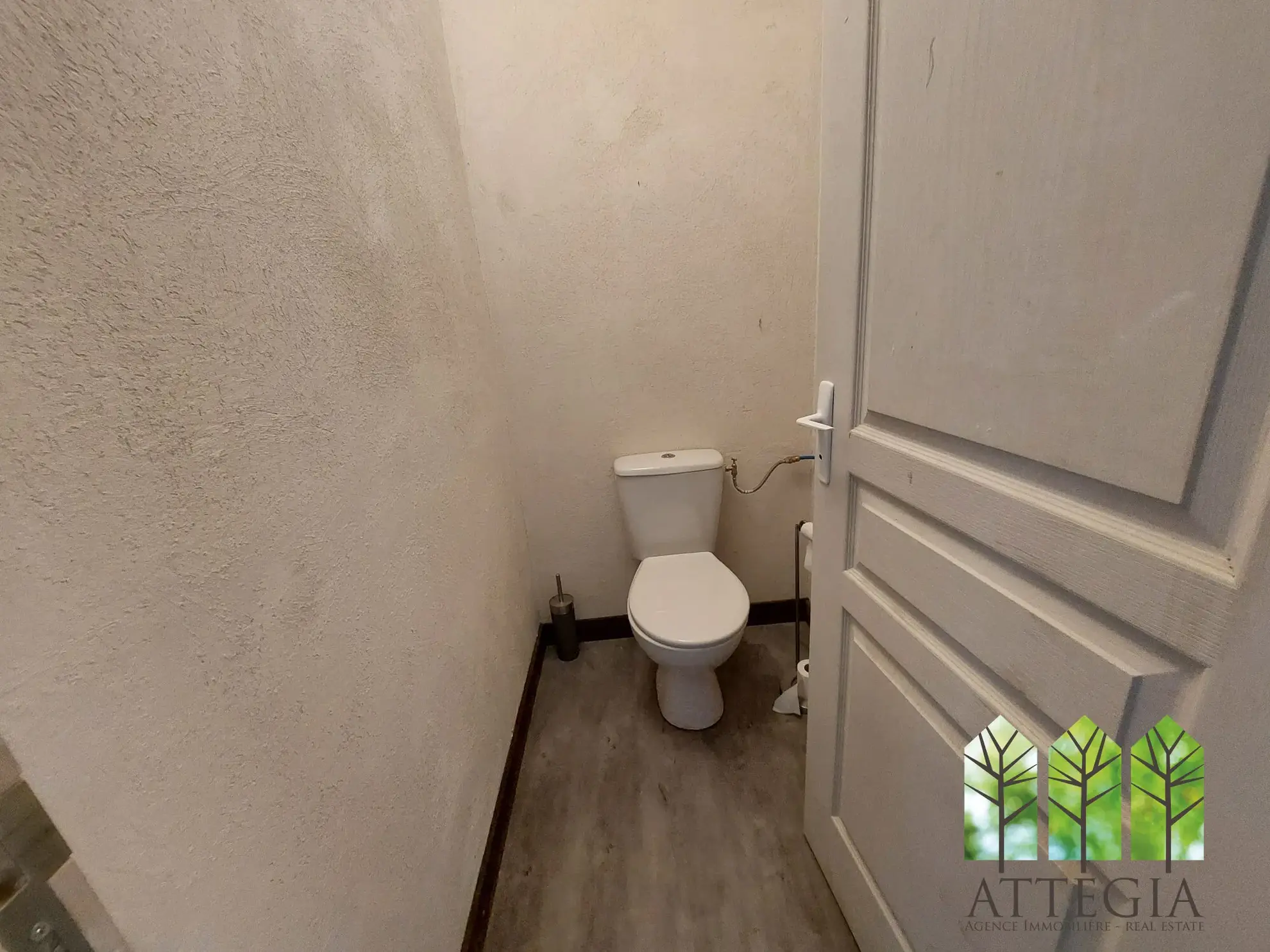 Maison à vendre avec 3 chambres, garage et cour à Châteaumeillant 