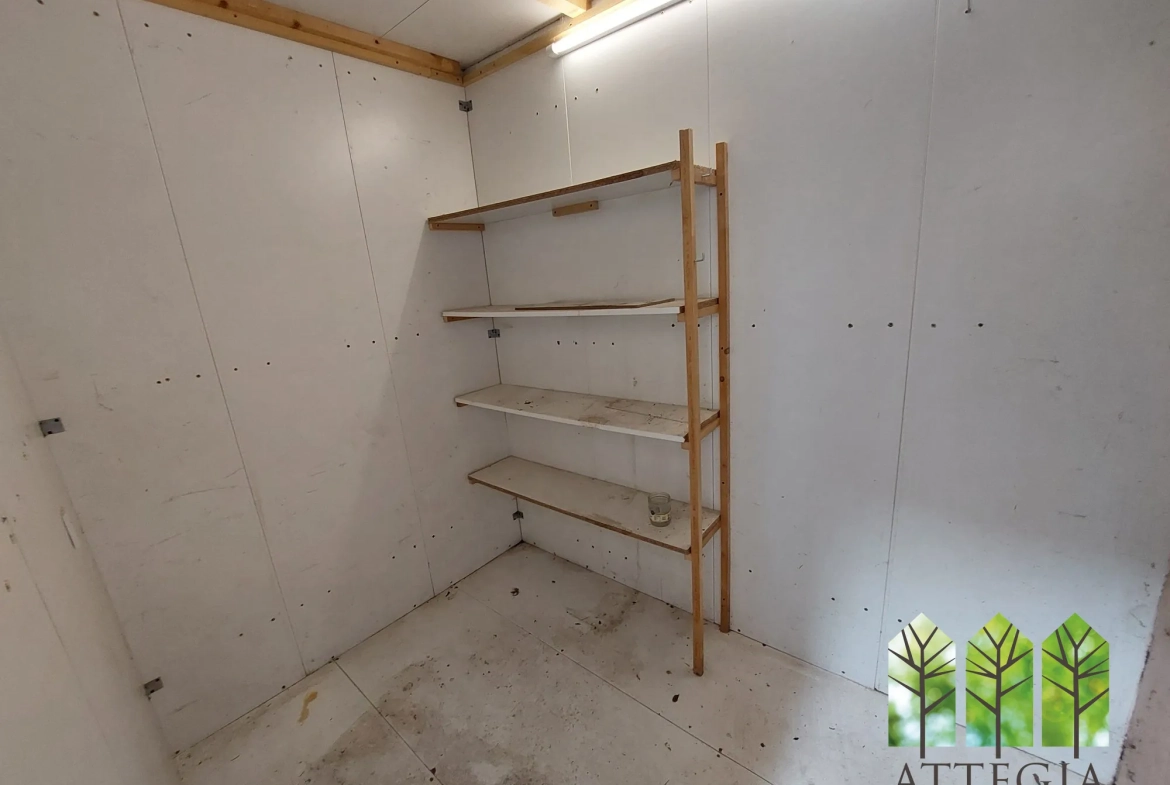 Maison à vendre avec 3 chambres, garage et cour à Châteaumeillant 