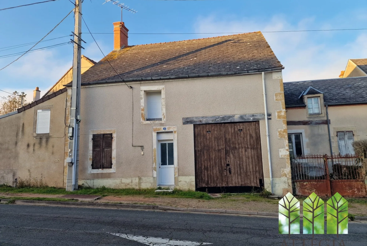 Maison à vendre avec 3 chambres, garage et cour à Châteaumeillant 