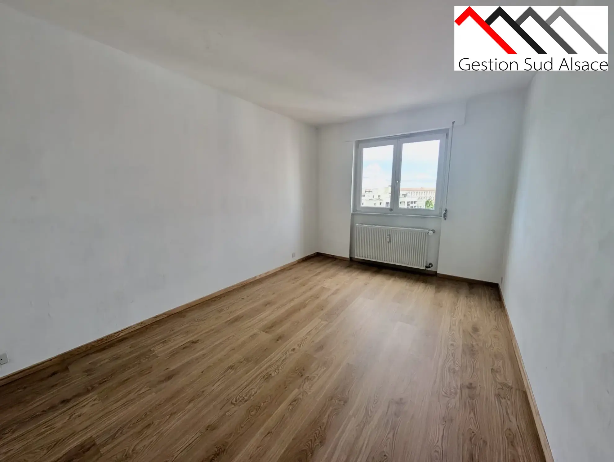 Appartement T3 à vendre à Mulhouse, 75 m², vue dégagée et balcon, proche commodités 